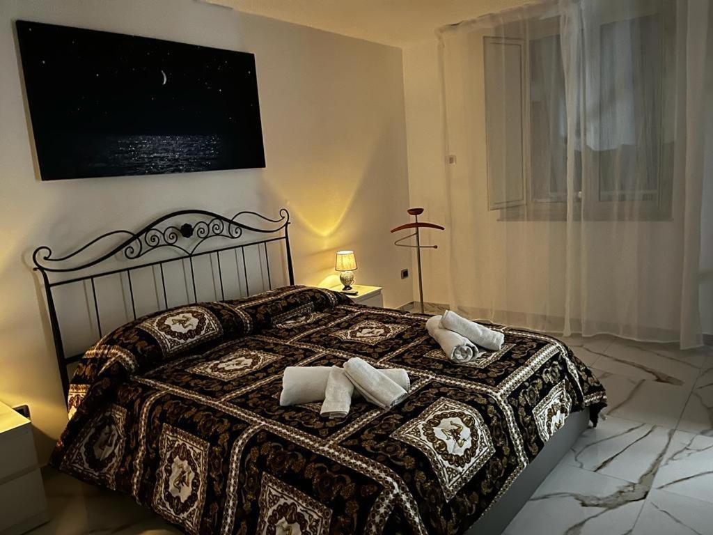 Hotel Roy Nel Cuore Di Napoli Exterior foto